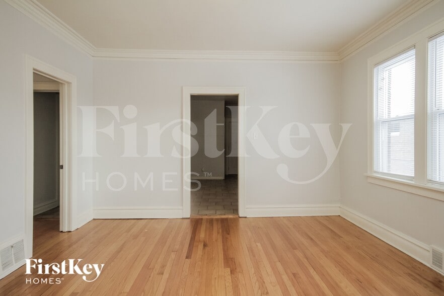 Building Photo - 649 Price Ave