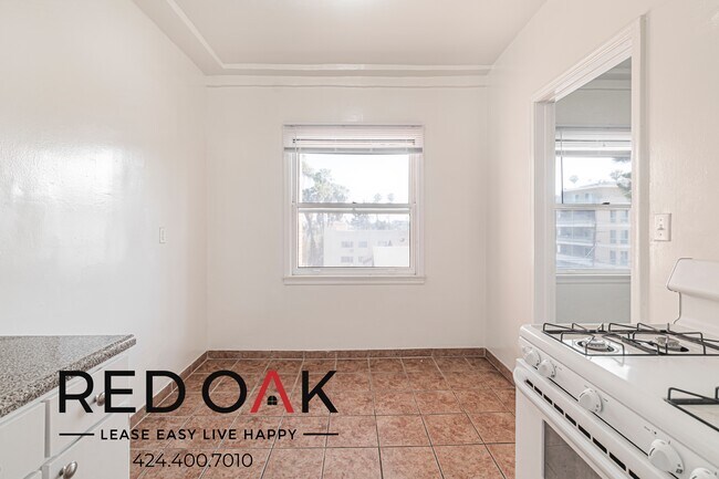 Building Photo - 2700 San Marino St