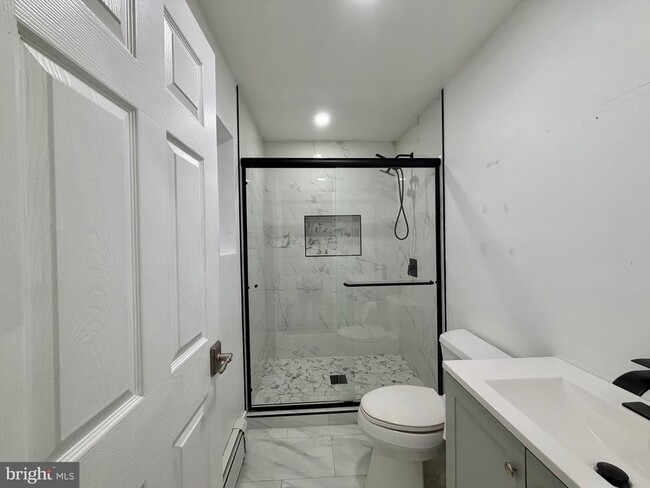 Building Photo - 104 New Rose St