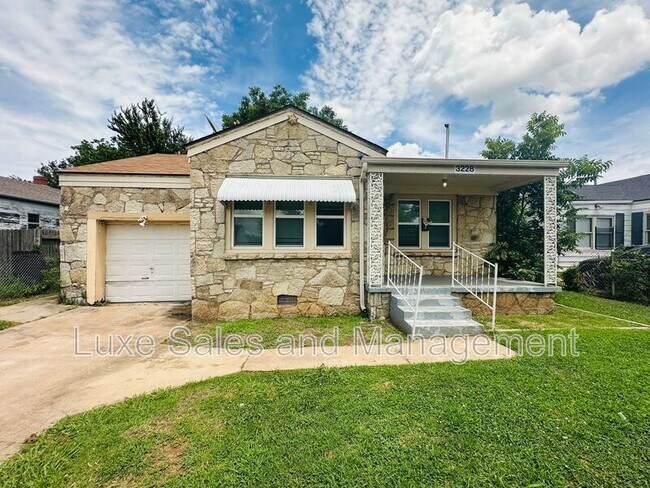Primary Photo - 3228 S Clegern St