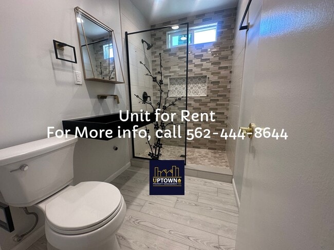 Building Photo - Apartment - 2 Bedrooms / 1 Bath - La Habra