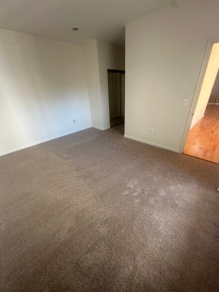 MBR - 4860 Eisenhower Ave