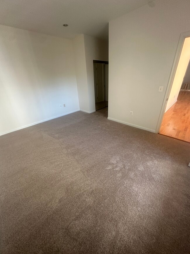 MBR - 4860 Eisenhower Ave