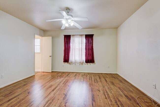 Building Photo - 6422 Burgoyne Dr.