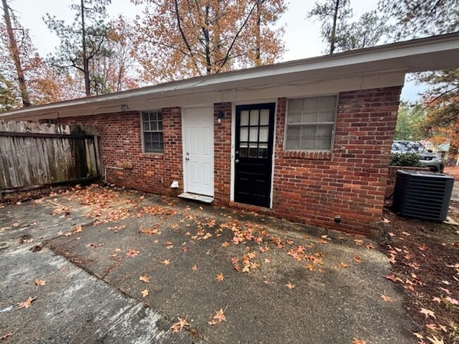 Building Photo - Kings Mountain Ct 1246**Fred