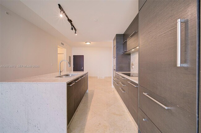 Building Photo - 900 Biscayne Blvd