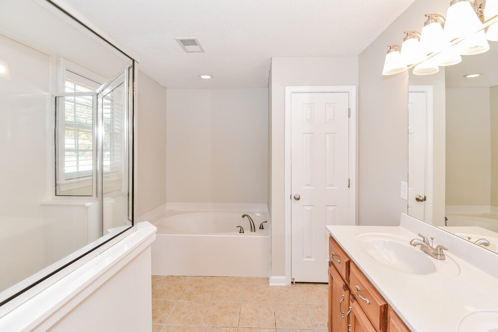 Building Photo - 145 Cameron Dr