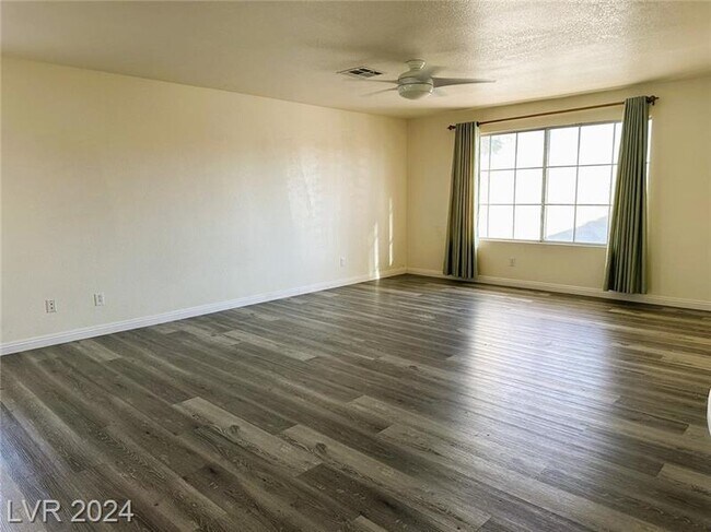 Building Photo - 2706 Chokecherry Ave