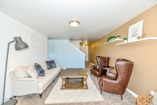 Building Photo - 15030 Gallant Dr