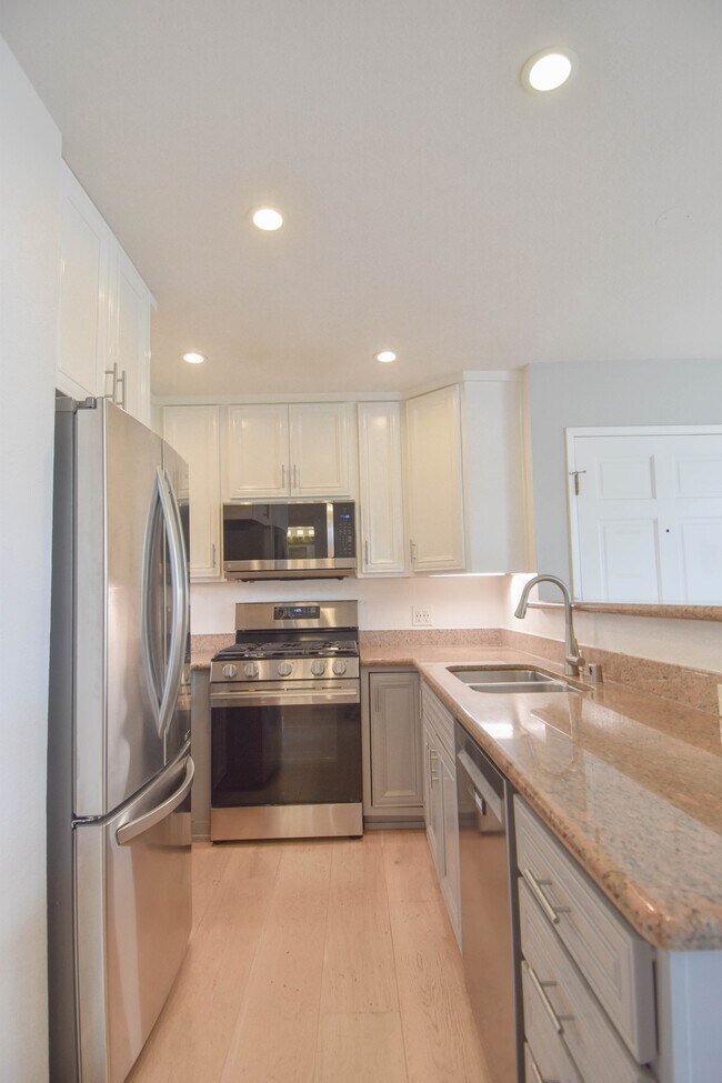 Building Photo - 12530 Venice Blvd.