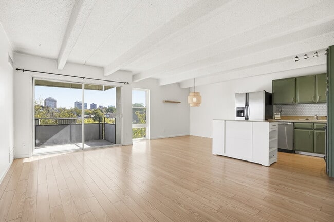 Primary Photo - Spacious Cap Hill Condo with Garage Parking