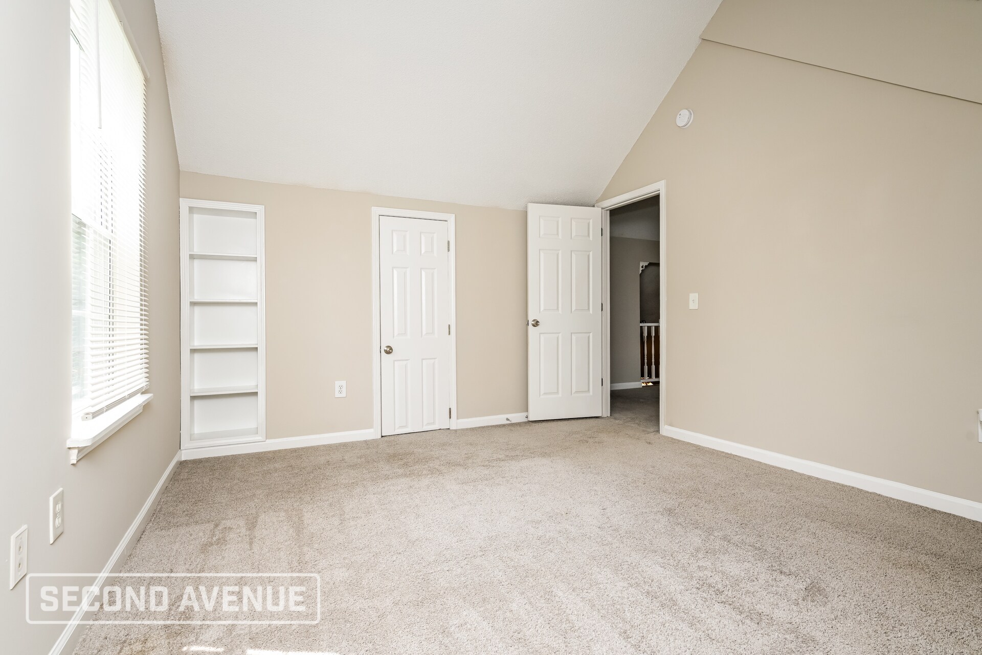Building Photo - 2370 Iron Horse Dr