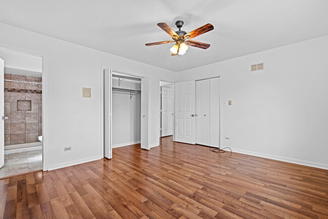Building Photo - 16527 Orange Ave