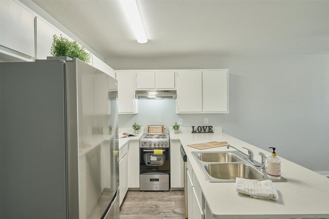 Building Photo - 26 Harbour Row Dr