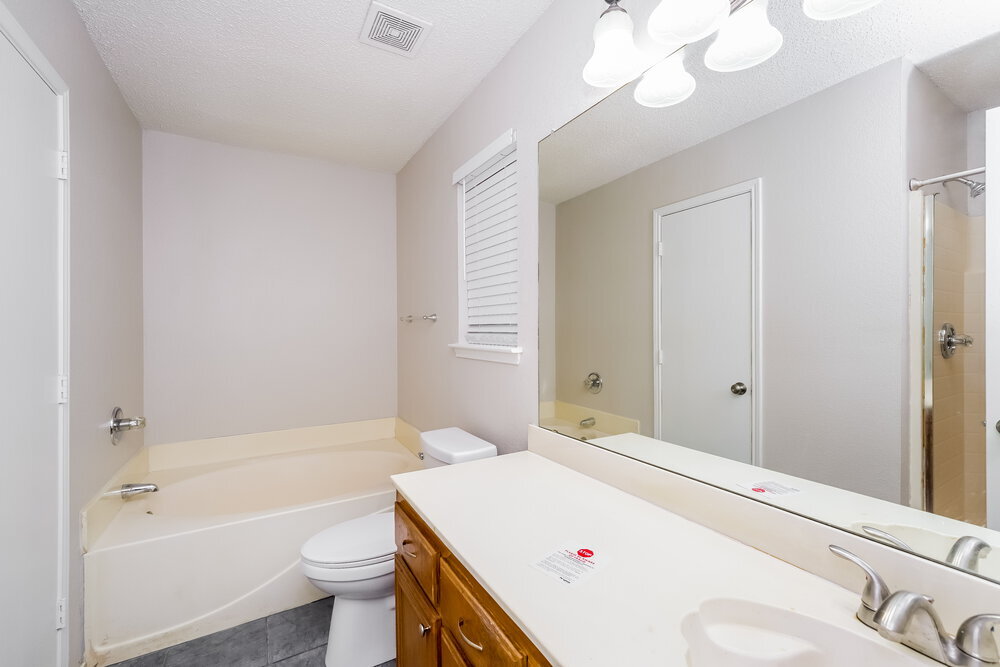 Building Photo - 5905 Aloe Ct