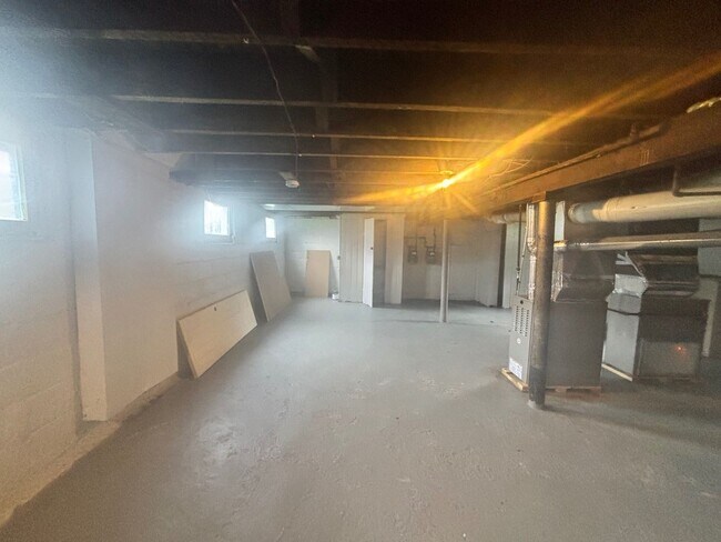 Building Photo - 2069 W 98th St