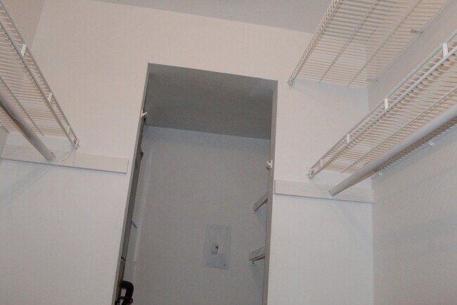 Building Photo - Totally renovated 2-bedroom, 2-full-bath townhome located in West Augusta