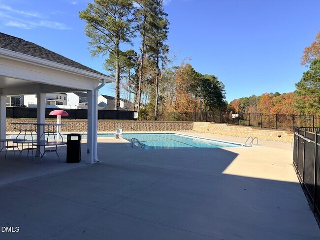 Building Photo - 6025 Grey Colt Wy