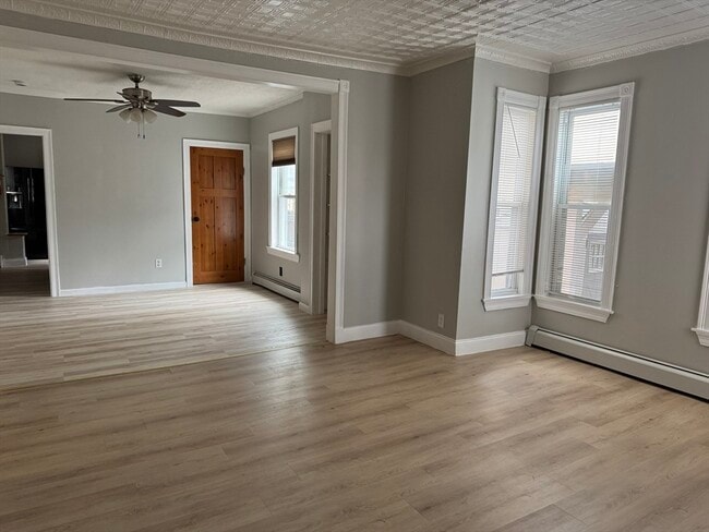 Building Photo - 409 Moody St