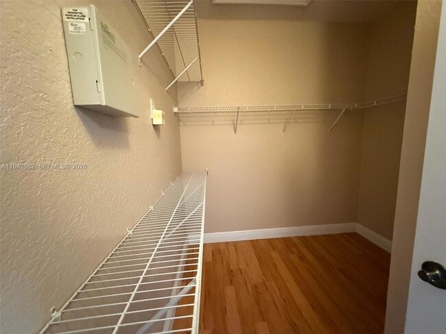 Building Photo - 1979 SE 23rd Terrace