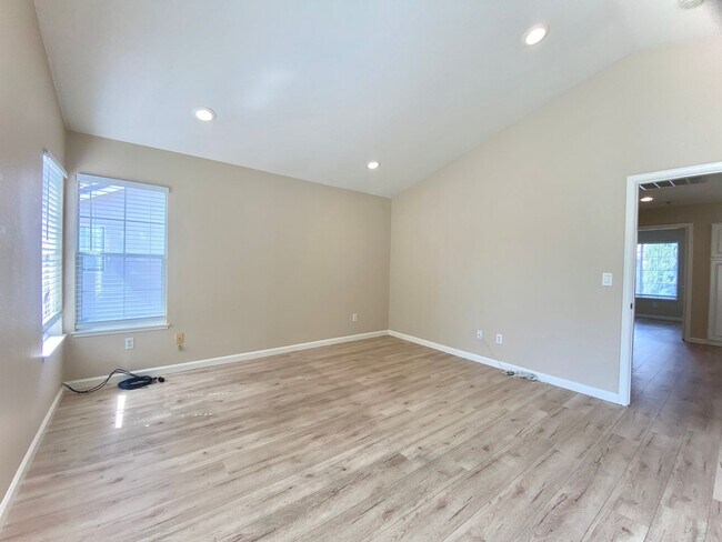 Building Photo - Lovely 3-bedroom home for rent in Fremont!...