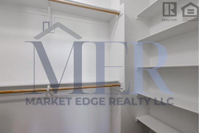 Building Photo - 3Bed/2.5Bath Condo at 35th Ave/Deer Valley...