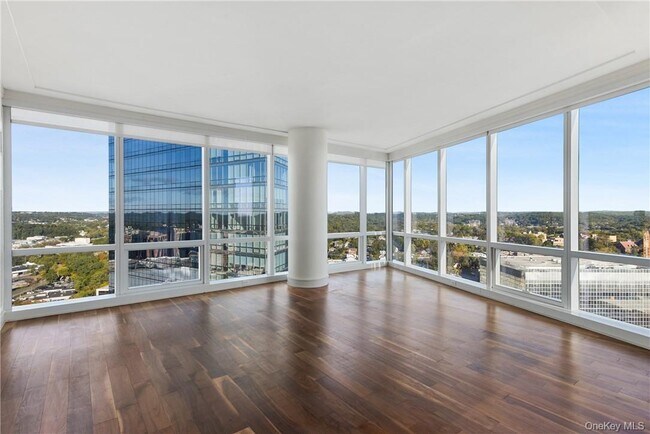 Building Photo - 1 Renaissance Square