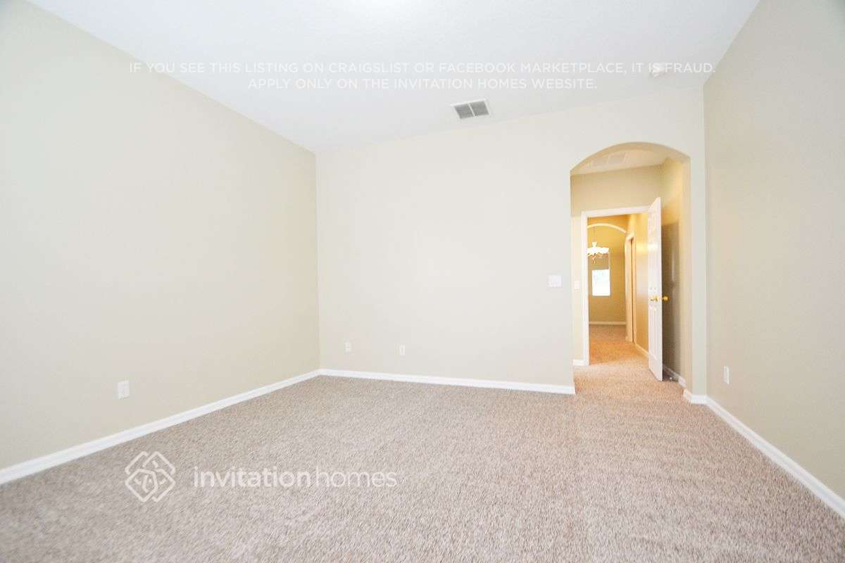 Building Photo - 14711 Sapodilla Dr