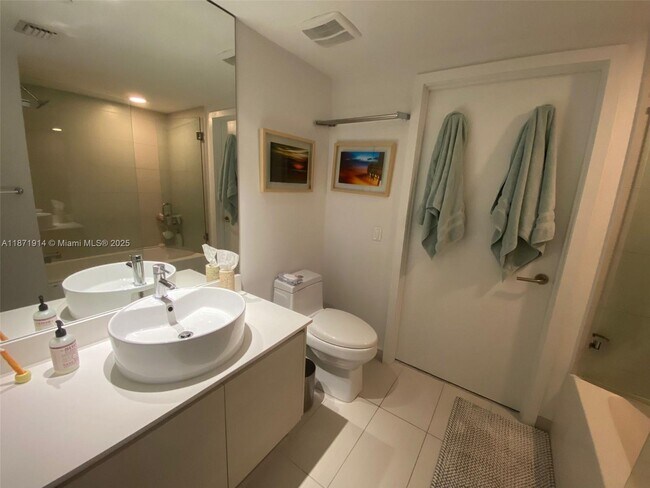 Building Photo - 4250 Biscayne Blvd