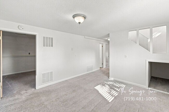 Building Photo - 1495 Prado Dr