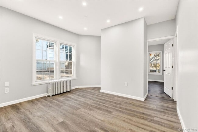 Building Photo - 21 Elysian Ave