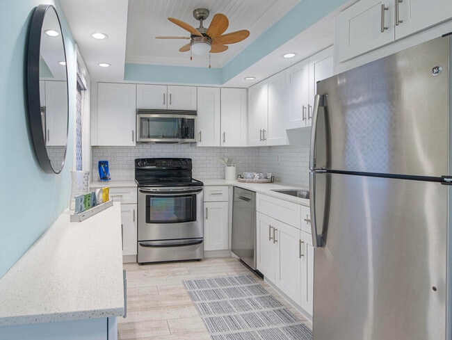 Building Photo - 5560 Tamberlane Cir