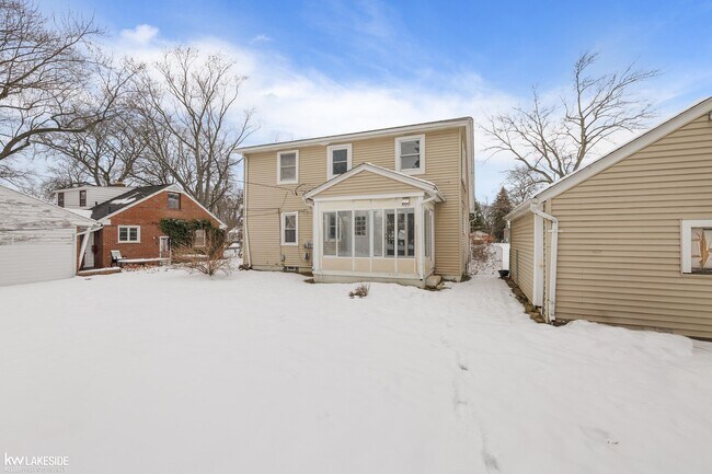 Building Photo - 7618 Sylvan St