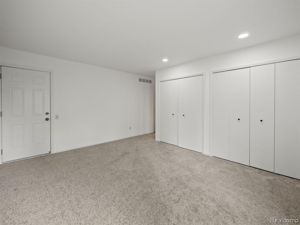 Building Photo - 1888 Webster St