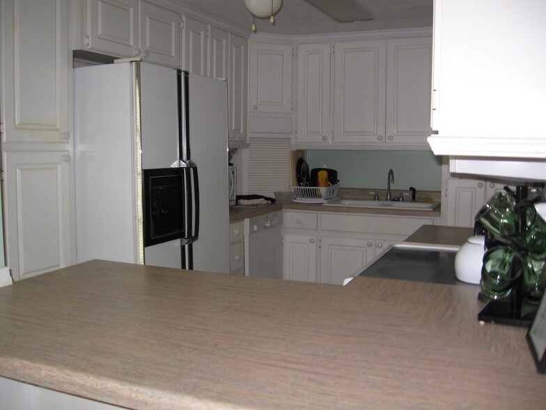 Building Photo - 1943 Knox Rd