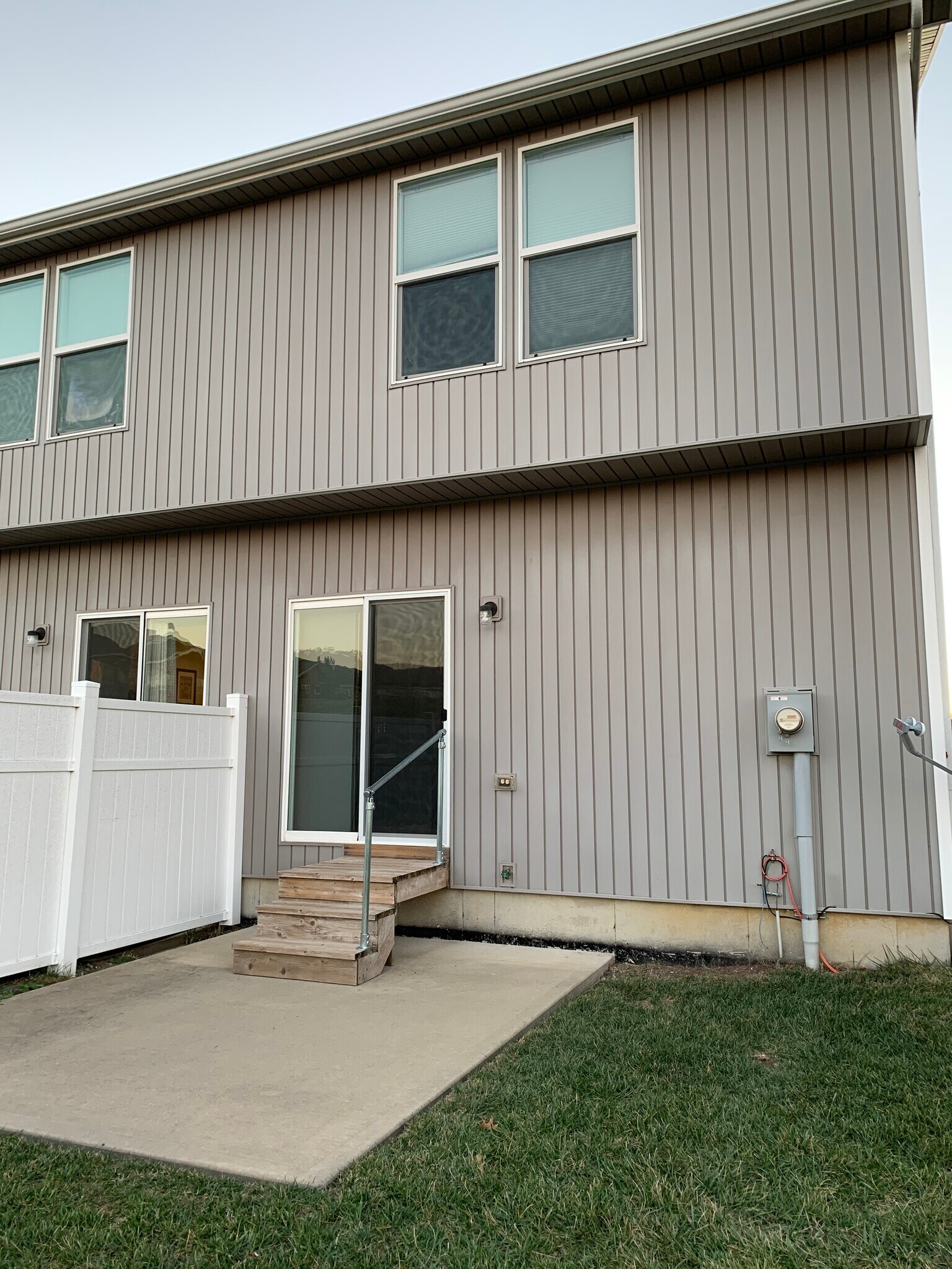 Building Photo - 1631 N 127th St