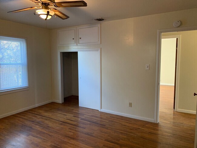 Building Photo - 602 El Margarita Rd