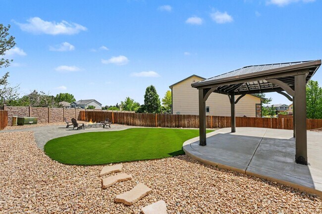 Building Photo - Fantastic Home in the Desirable Sterling Hills Neighborhood