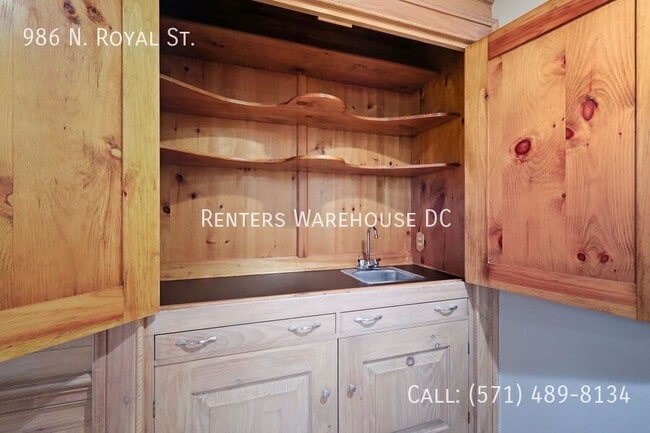 Building Photo - 986 N Royal St