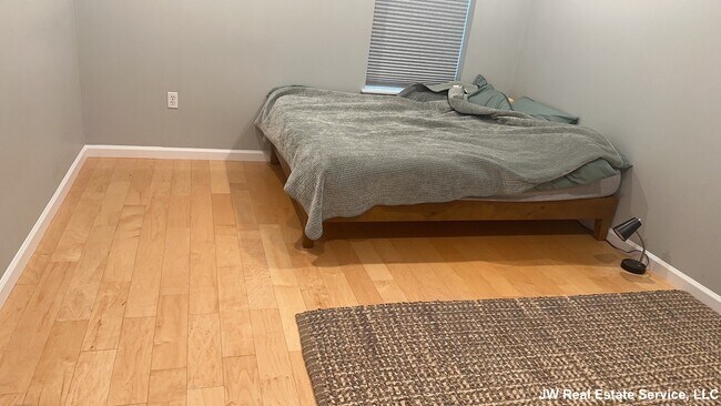 Building Photo - 30 Franklin St