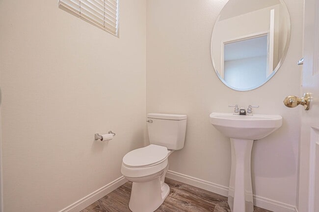 Building Photo - The Palisades -  3 Bedroom Townhome for Rent in Stevenson Ranch!