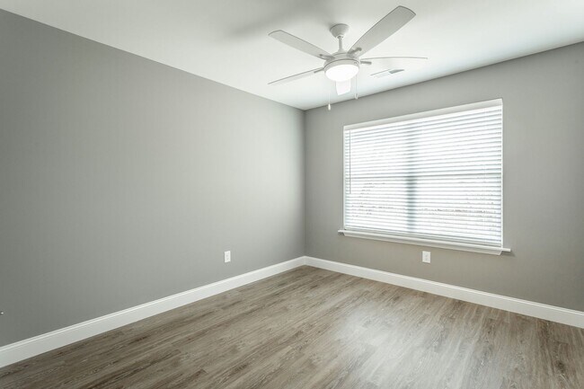 Building Photo - Brand New 4 Bedroom 3.5 Bath