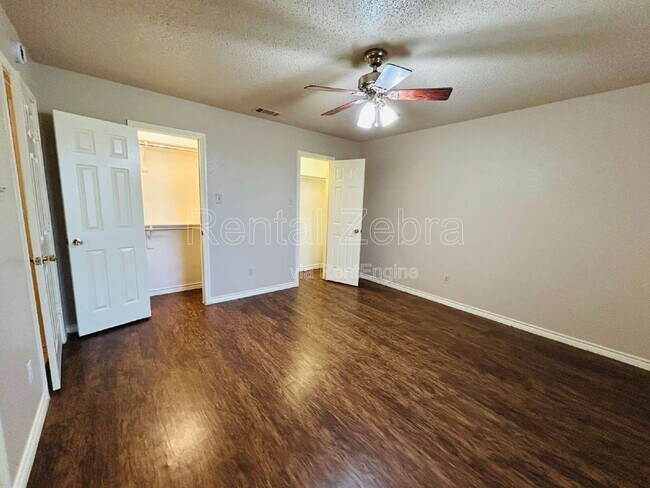 Building Photo - 828 Haverford Ln