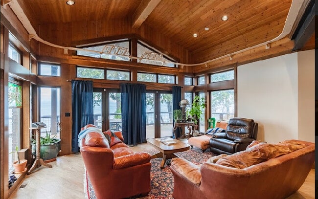Building Photo - 8815 Oertel Dr