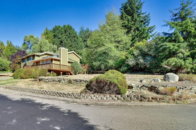 Building Photo - Nice Kingston Home