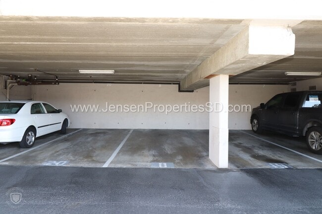 Building Photo - 1 Bed, 1 Bath Condo w/ Parking, Utilities, Community Pool