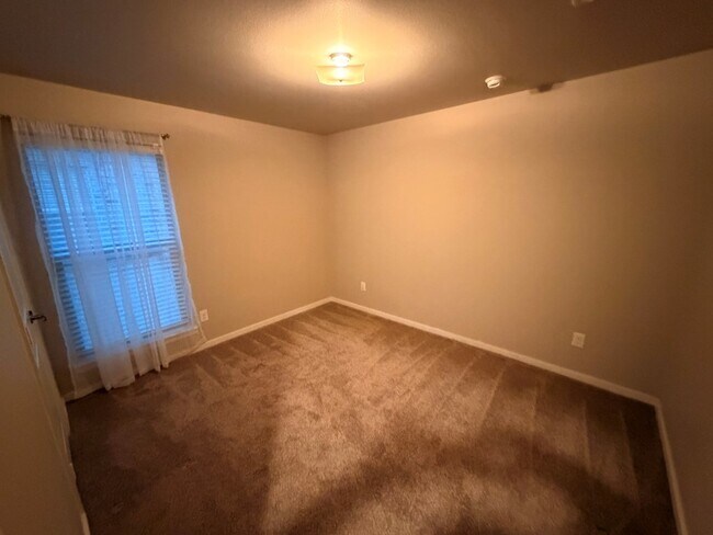 Building Photo - 1109 Wagon Wy.