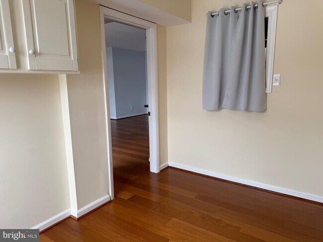 Building Photo - 12702 Veirs Mill Rd