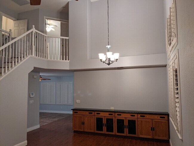 Building Photo - Beautiful 3bed 2.5bath 2 story home located in Rivergate Gated Community