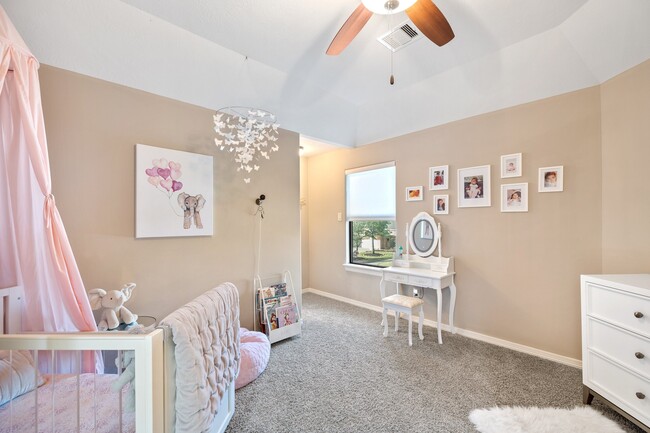 Building Photo - 21603 Christopher Lake Ct